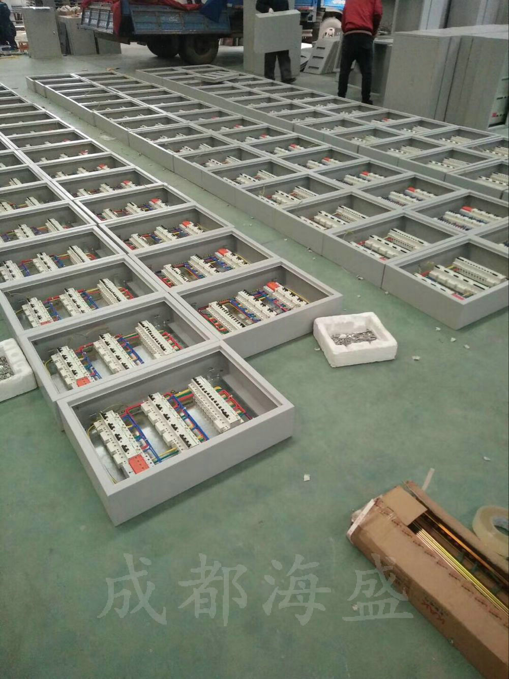 成都PLC控制柜在自動(dòng)化工程中的應(yīng)用